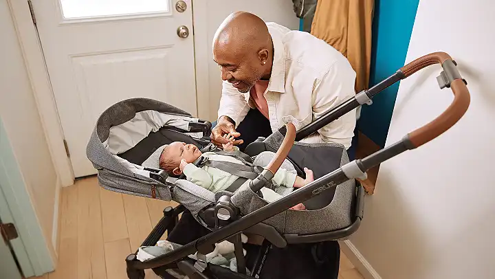 Uppababy Cruz V3 paseo desde el primer día